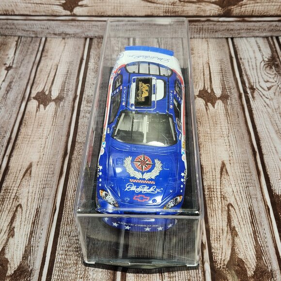 2007 Dale Earnhardt Jr. #8 DEI Stars And Strips Nascar 1:24 Diecast in Case - Picture 7 of 8